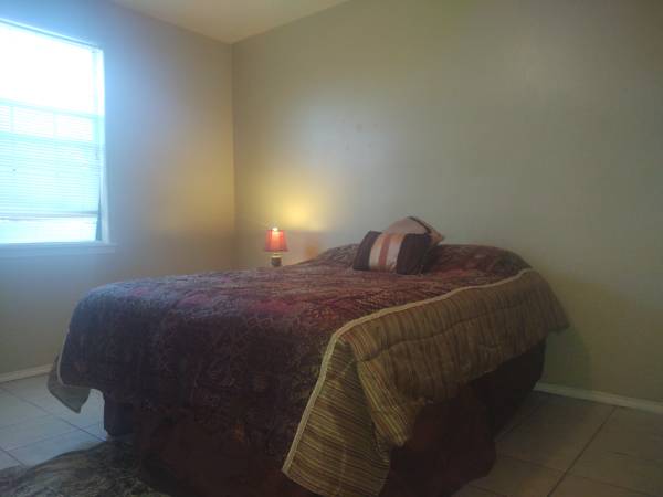 $300 WEEKLY RENTAL 2BR/1 BATH, FULLY FURNISHED, ALL BILLS PAID