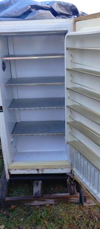 Upright freezer