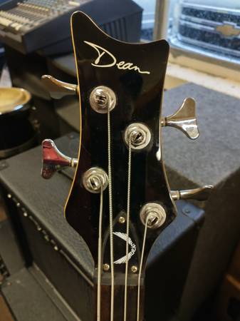 GREAT CONDITION DEAN EDGE 4-STRING BASS FOR SALE/TRADE