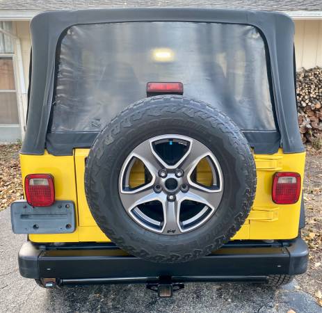 Super clean 2001 Jeep Wrangler (Low Miles)