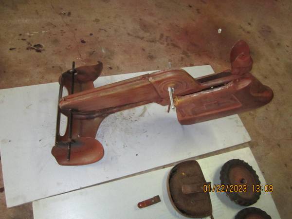 OLD RARE HARD TO FINE MINNIOLAPIS MOLINE BULLET NOSE PEDAL TRACTOR