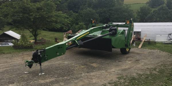 John Deere 630 discbine