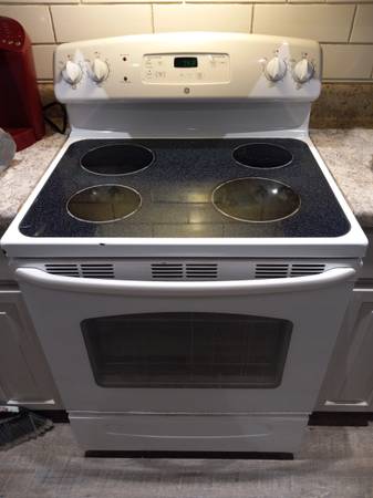 GE stove and KENNMORE FRIG SIDE-SIDE W ICE MAKER TAKE ALL $525.0b0