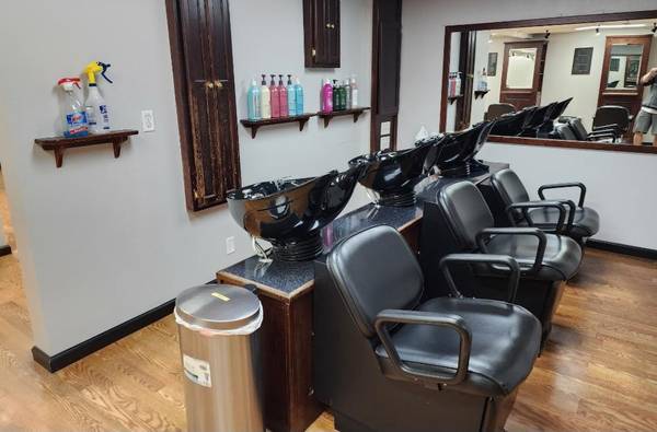 Looking for HairStylists – Open Booth Rentals – $95/Wk