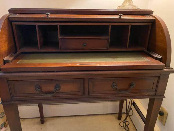 Hekman Rolltop desk with antique chair