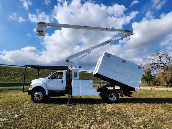 2010 FORD F-750 TEREX FORESTRY BUCKET TRUCK 60FT