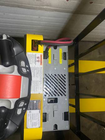 Yale 24 Volt Pallet Jack Forklift