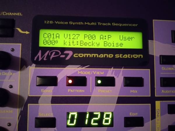 Emu MP-7 Command Station with Mo’Phatt Rom Card