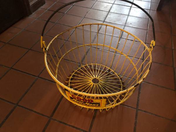 Vintage 1930’s MOORMAN’S Farm Advertising Egg Basket