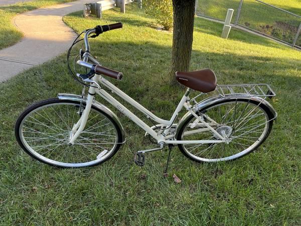 Schwinn Women’s Gateway 16.5″ Hybrid Bike