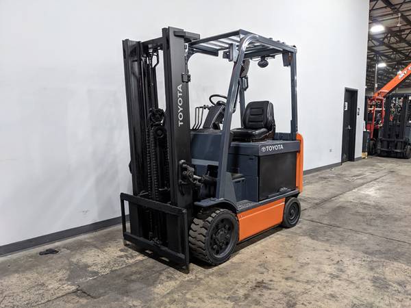 ??? 2014 TOYOTA 8FBCU30 FORKLIFT???