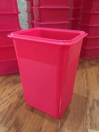 SMALL VERY STURDY STORAGE CONTAINERS