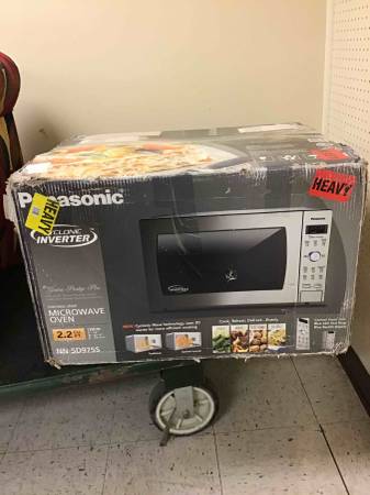 Microwave Oven Like New