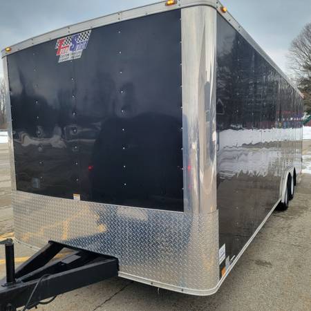 2018 Team Spirit 24′ Enclosed trailer