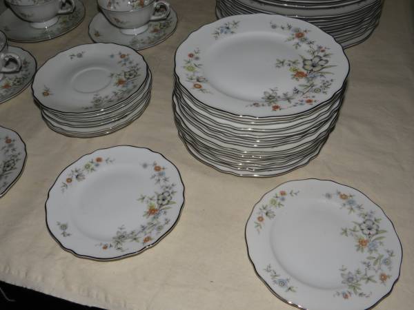 K&A Krautheim Franconia Linfanette Selb Bavaria Germany Dinner Set