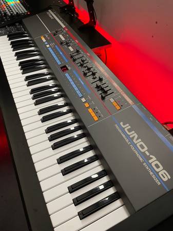 Roland Juno-106 analog synth