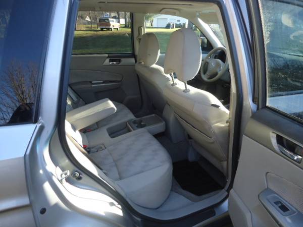 2010 Subaru Forester AWD Nice