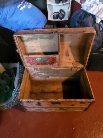 antique 1800 Victorian dome chest