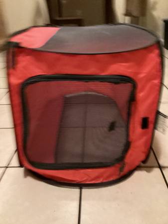 Portable dog crate