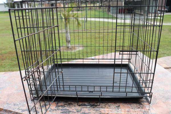 Dog Kennel Crate – Small Wire Cage – 24″ x 16″ – 19″ Tall – $20