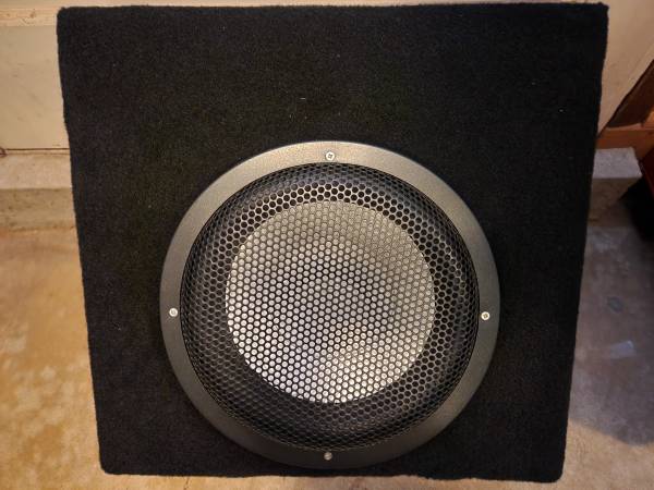 12″ Infinity sub w/enclosure and Rockford Fosgate amp