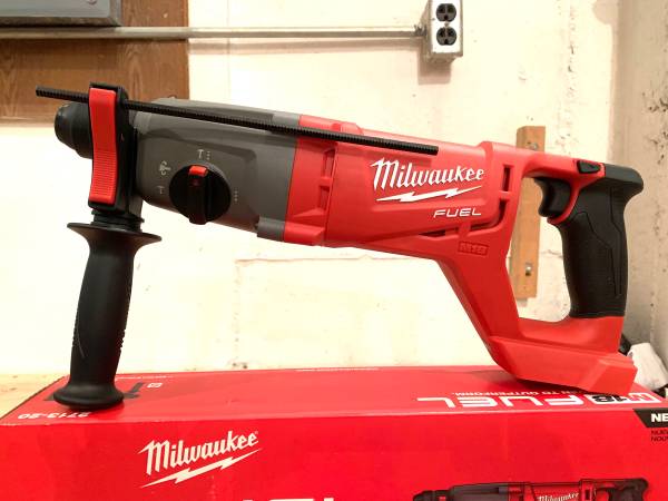 Milwaukee M18 FUEL Brushless 1 in. SDS-Plus D-Handle Rotary Hammer NEW IN BOX