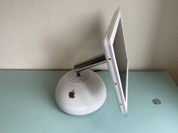 Apple iMac PowerMac G4 15″ Model M6498 EMC 1873 Vintage 2003