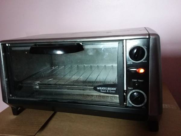 Black and Decker Toaster Oven