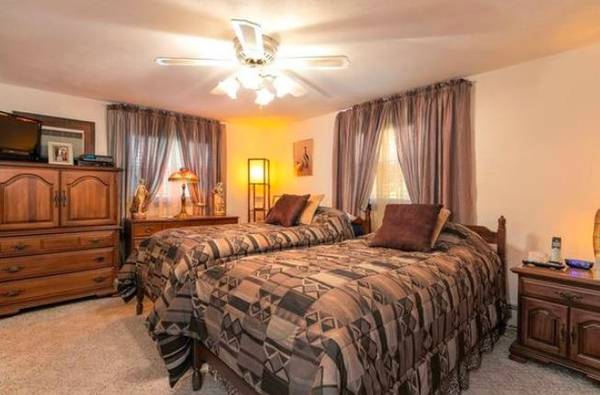 4641 Locksview Rd,,,,King Size bed, Starting FEB_ Fully updated -1* RM