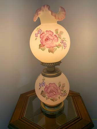 Fenton, hand painted and signed, large 3-way lamp, Gone with the wind