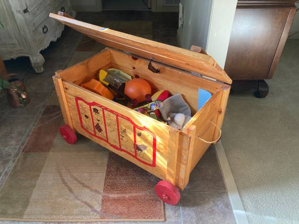 Wooden Toy Box with Toys!!