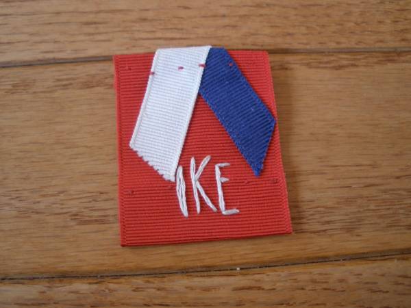 1952 EISENHOWER PRESIDENTIAL CAMPAIGN RIBBON & TWO PINBACKS