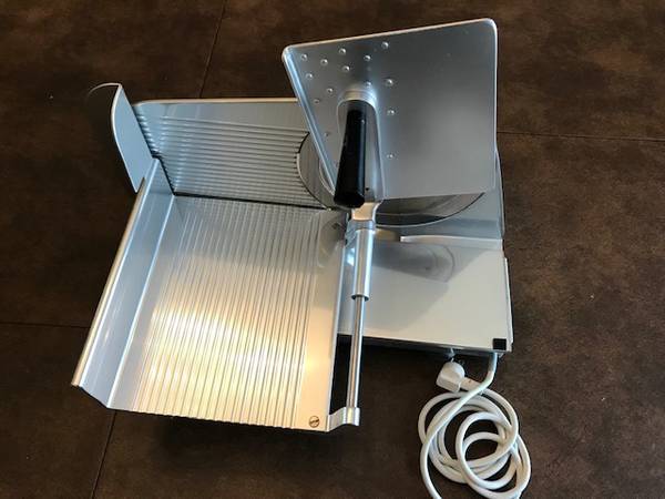 MEAT / CHEESE SLICER – GRAEF