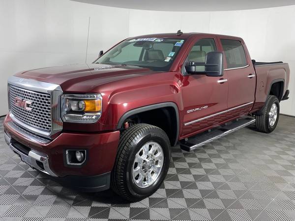 2015 GMC Sierra 2500HD Diesel 4×4 4WD Truck Denali Crew Cab