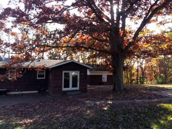 Big House in Small Woods (13 Acres of Trails)