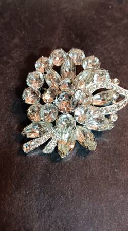 Eisenberg brooch