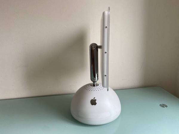 Apple iMac PowerMac G4 15″ Model M6498 EMC 1873 Vintage 2003