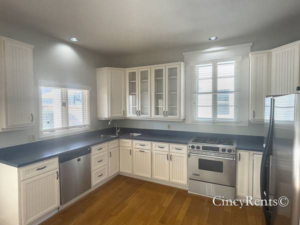 Large 3 Bed 2 1/2 Bath House in Hyde Park | Short Term Lease