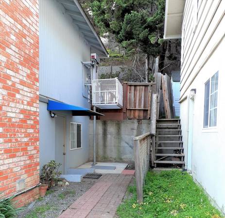 New Wheelchair Platform Lift/Elevator