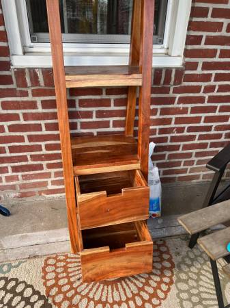 Solid wood ladder shelf with 2 drawers