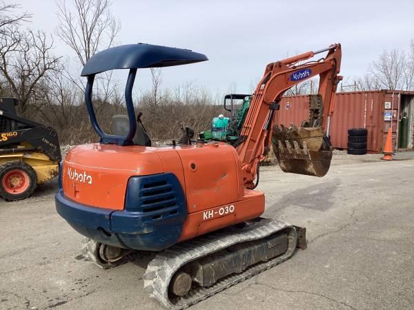 Kubota KH-O30 mini excavator thumb buckets