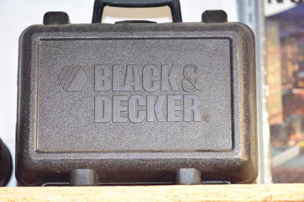 Black & Decker Sander with Case