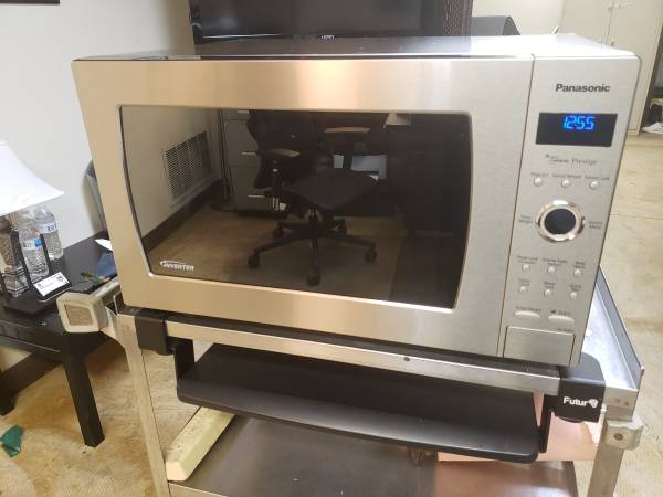 Microwave Oven Like New