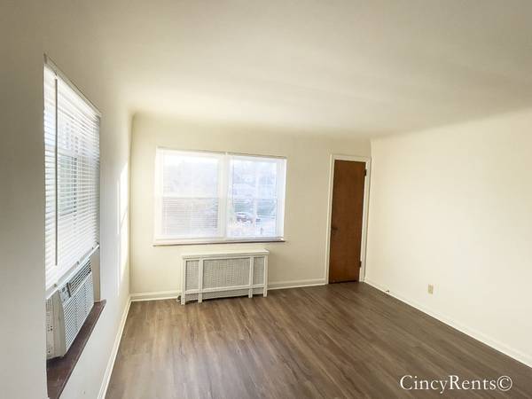 2786 Observatory Ave #5| 1 bedroom apartment