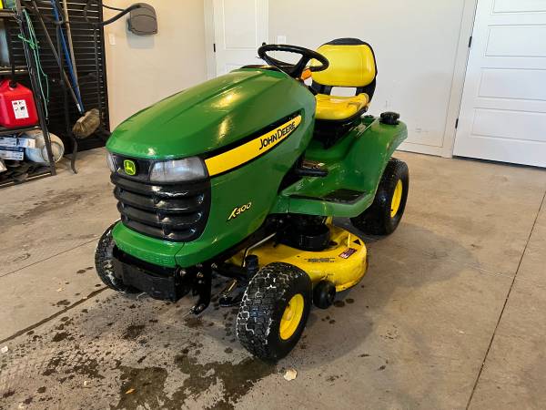 John Deere X300 Riding Lawn Mower