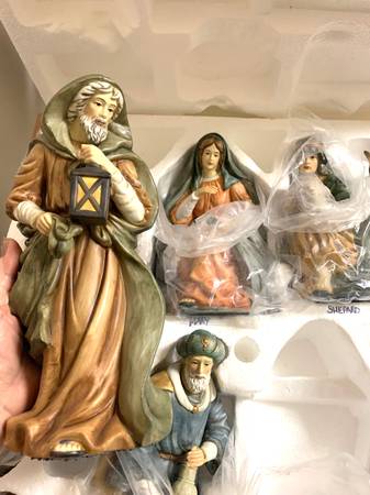 Nativity set, hand painted porcelain 11 piece