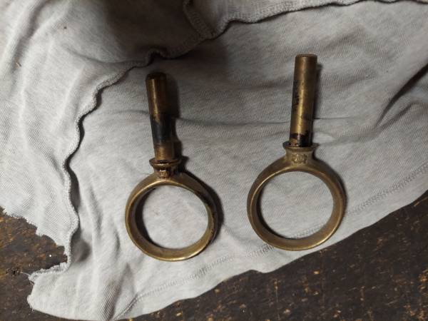 VINTAGE/ANTIQUE BRASS BOAT OAR HOLDERS