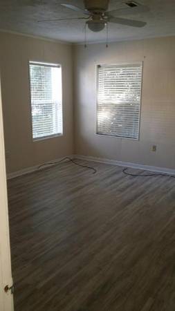 ********* 1 Bedroom Apt within walking distance of ocean**************