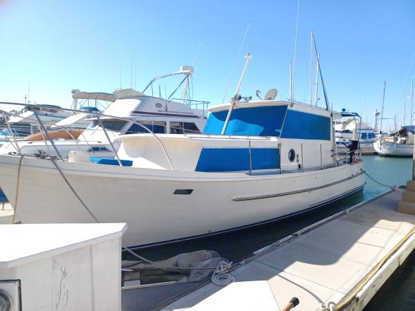 1975 Roughwater Sedan 35’9″