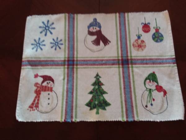 Holiday Cloth Placemats and Table Runner